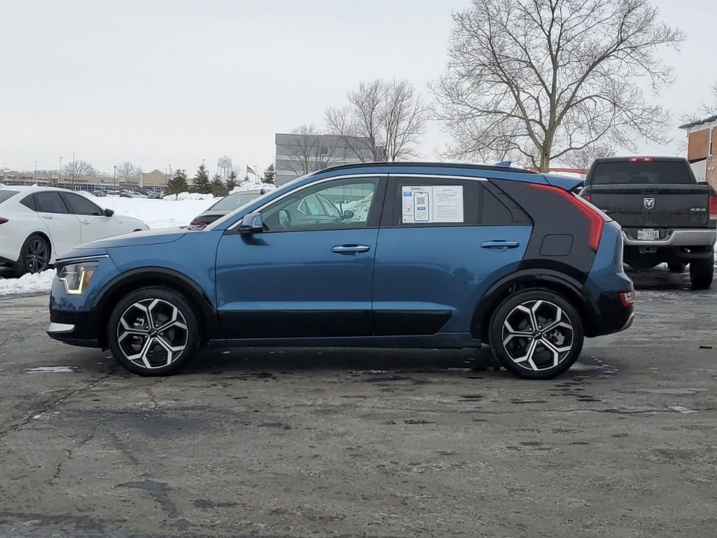 Used 2023 Kia Niro SX Touring image 4