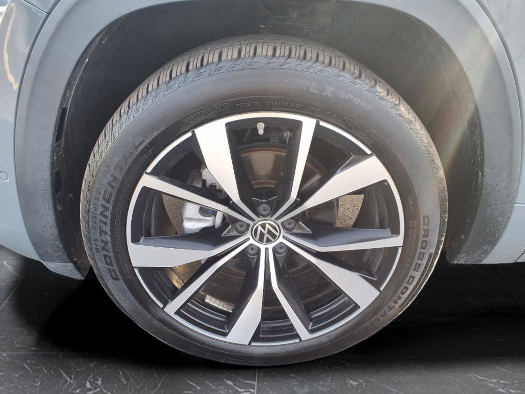 Used 2024 Volkswagen Atlas Cross Sport SEL Premium R-Line AWD/4WD image 8
