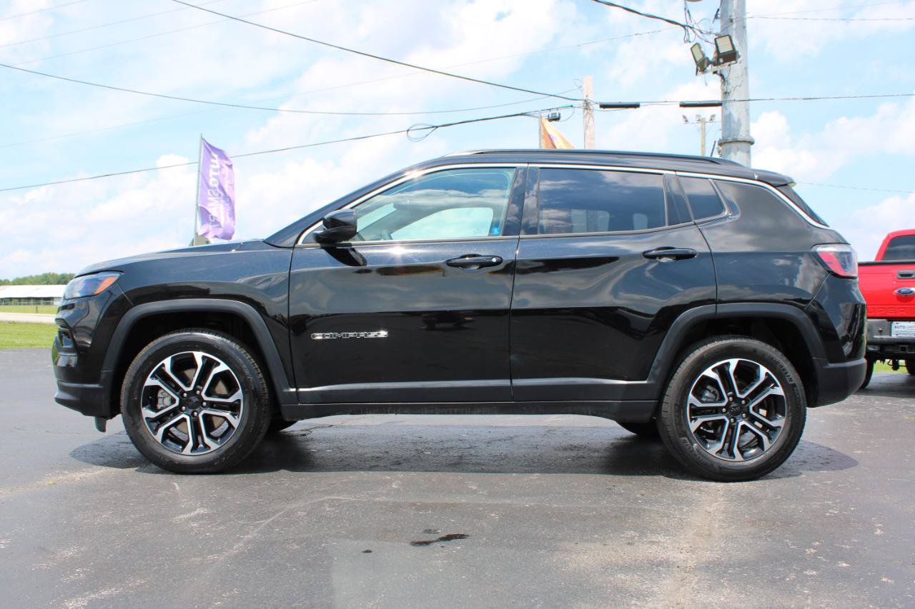 Used 2023 Jeep Compass Limited AWD/4WD image 11