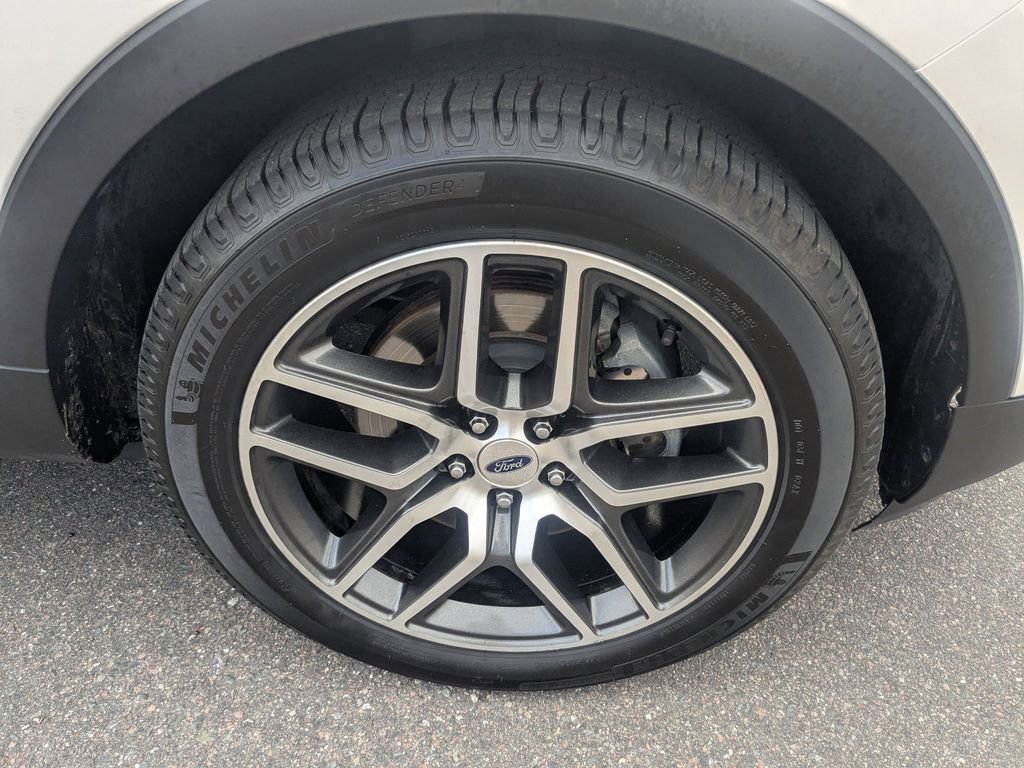 Used 2017 Ford Explorer Sport w/ Equipment Group 401A image 11