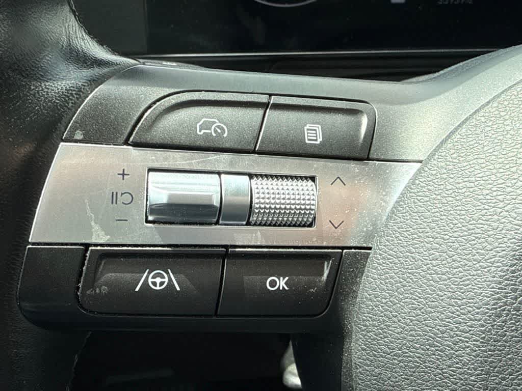 Used 2025 Hyundai Kona SEL FWD image 22