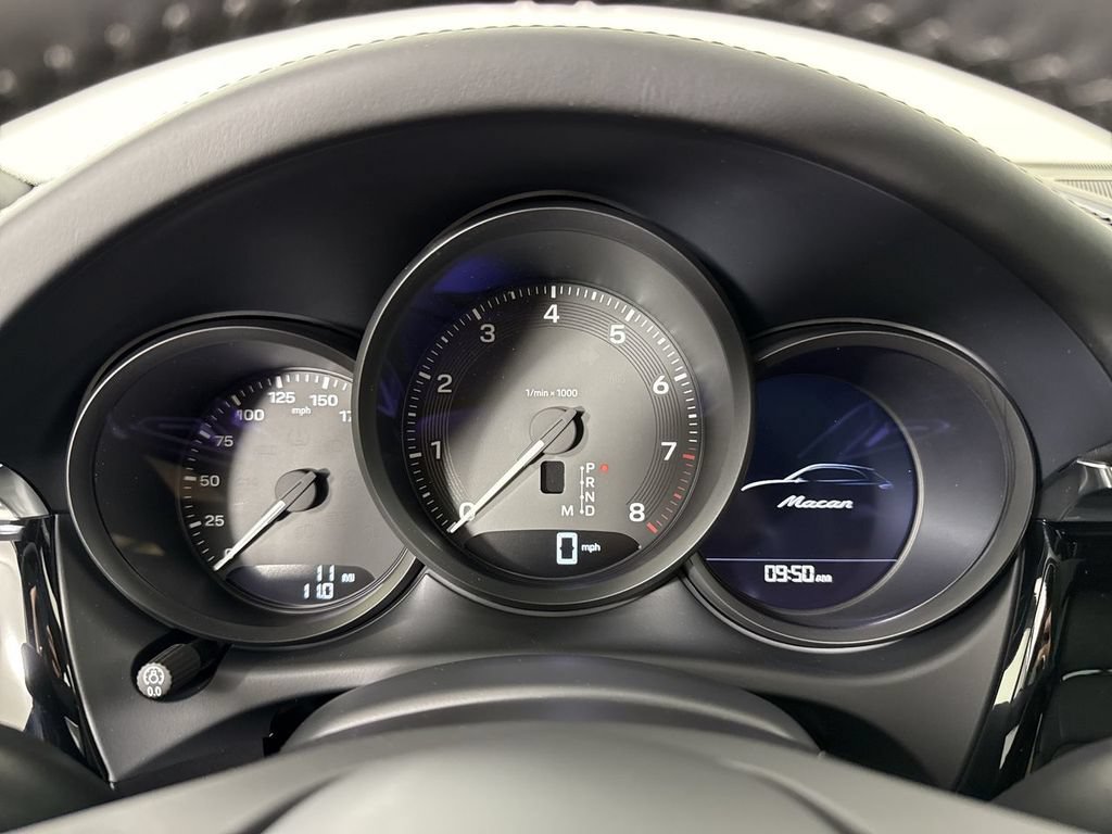New 2026 Porsche Macan AWD/4WD image 36