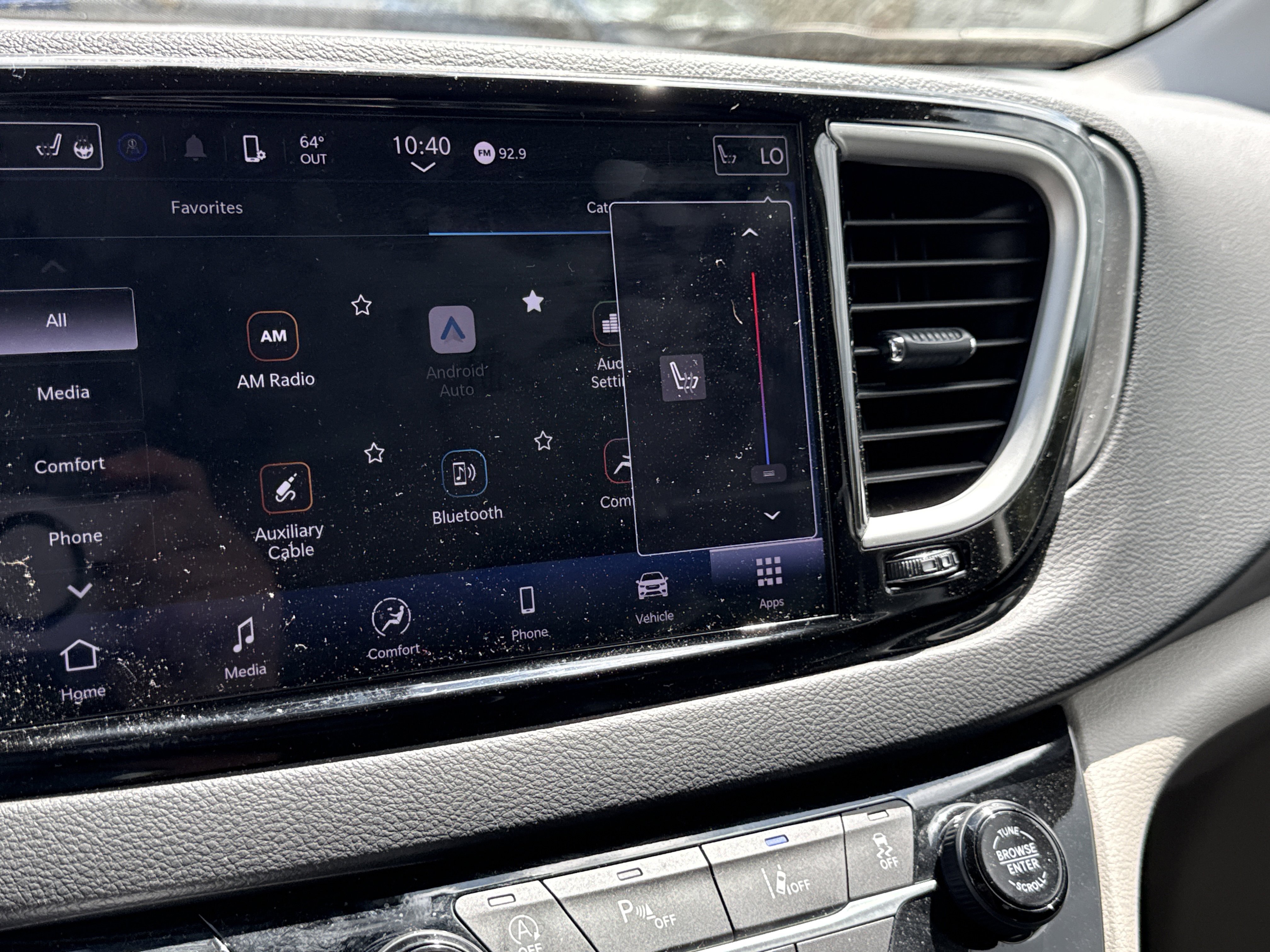 Used 2024 Chrysler Pacifica Touring-L image 22