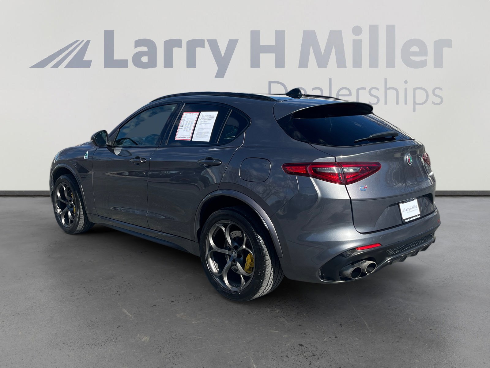Used 2019 Alfa Romeo Stelvio Quadrifoglio w/ Driver Assist Dynamic Package image 3