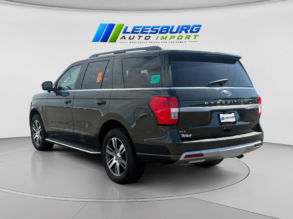 Used 2022 Ford Expedition XLT AWD/4WD image 3