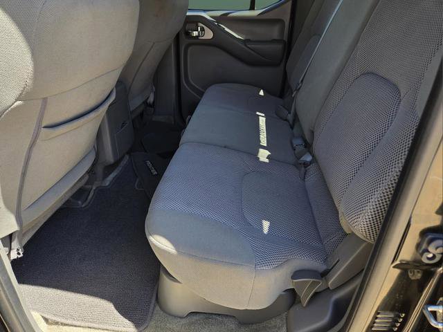 Used 2018 Nissan Frontier SV RWD image 16