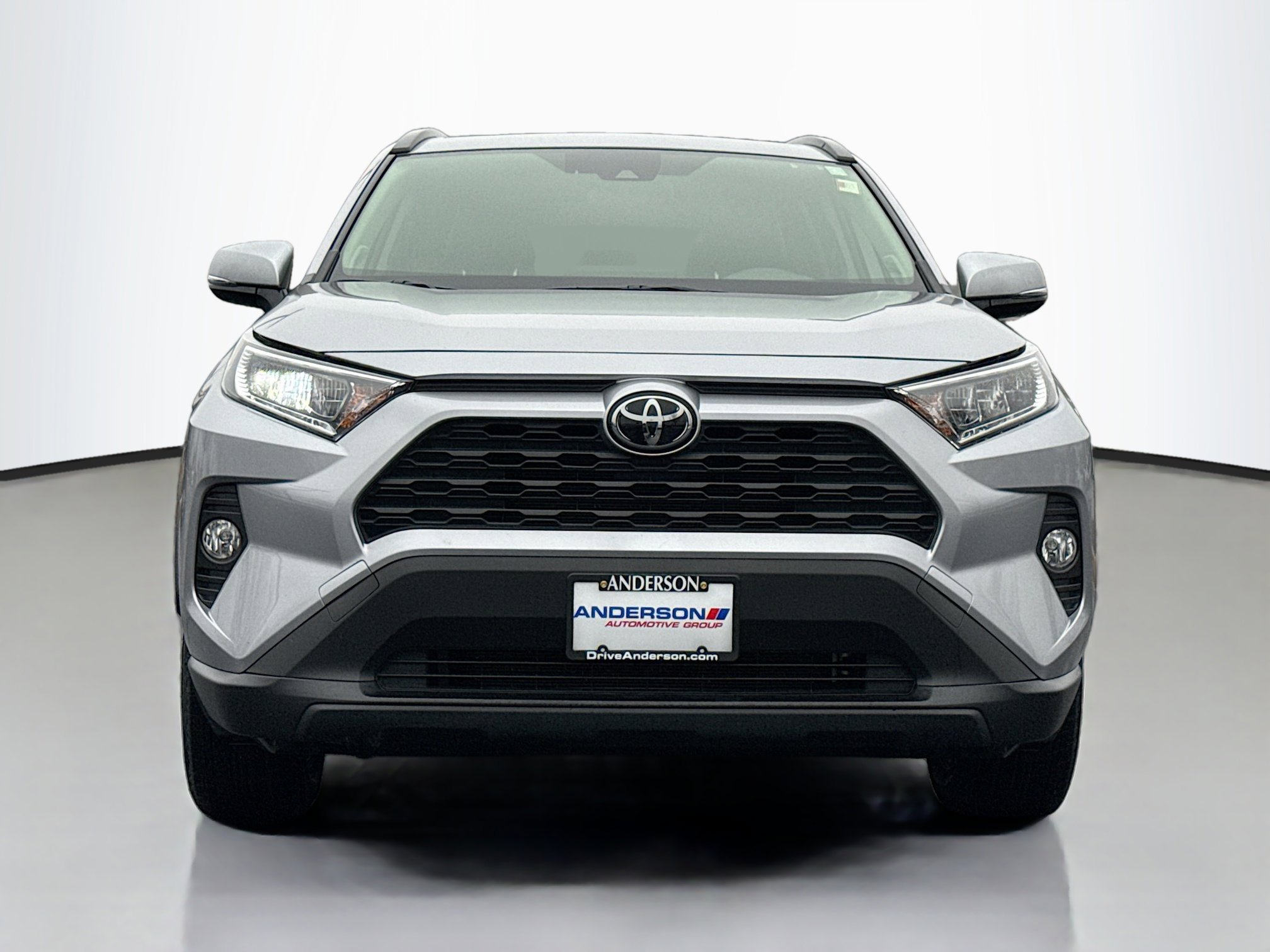 Used 2019 Toyota RAV4 XLE Premium image 17
