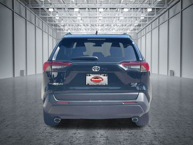 Used 2025 Toyota RAV4 XLE AWD/4WD image 9