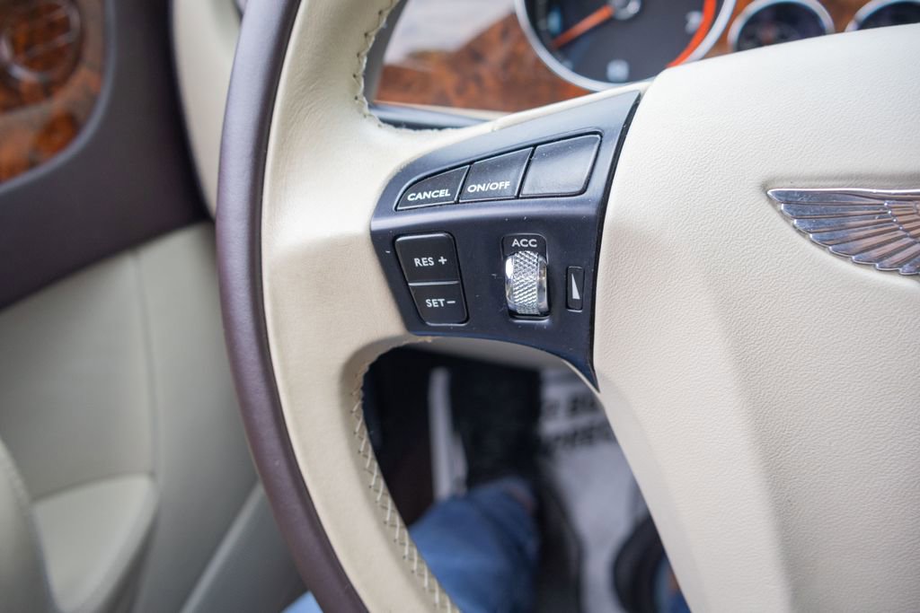 Used 2012 Bentley Flying Spur Flying Spur AWD/4WD image 22