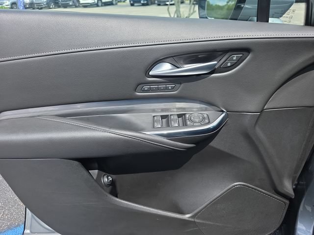 Used 2025 Cadillac XT4 Premium Luxury FWD image 17