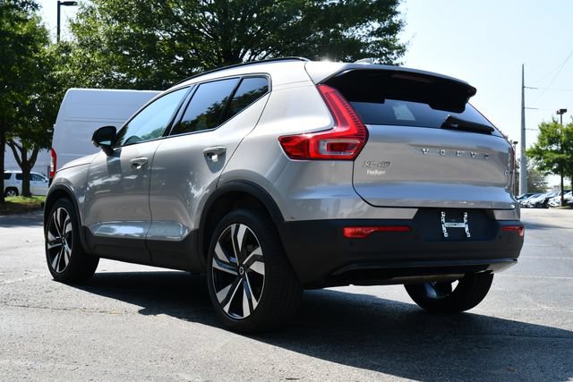 Certified 2023 Volvo XC40 B5 Plus w/ Driver Assist Package AWD/4WD image 5