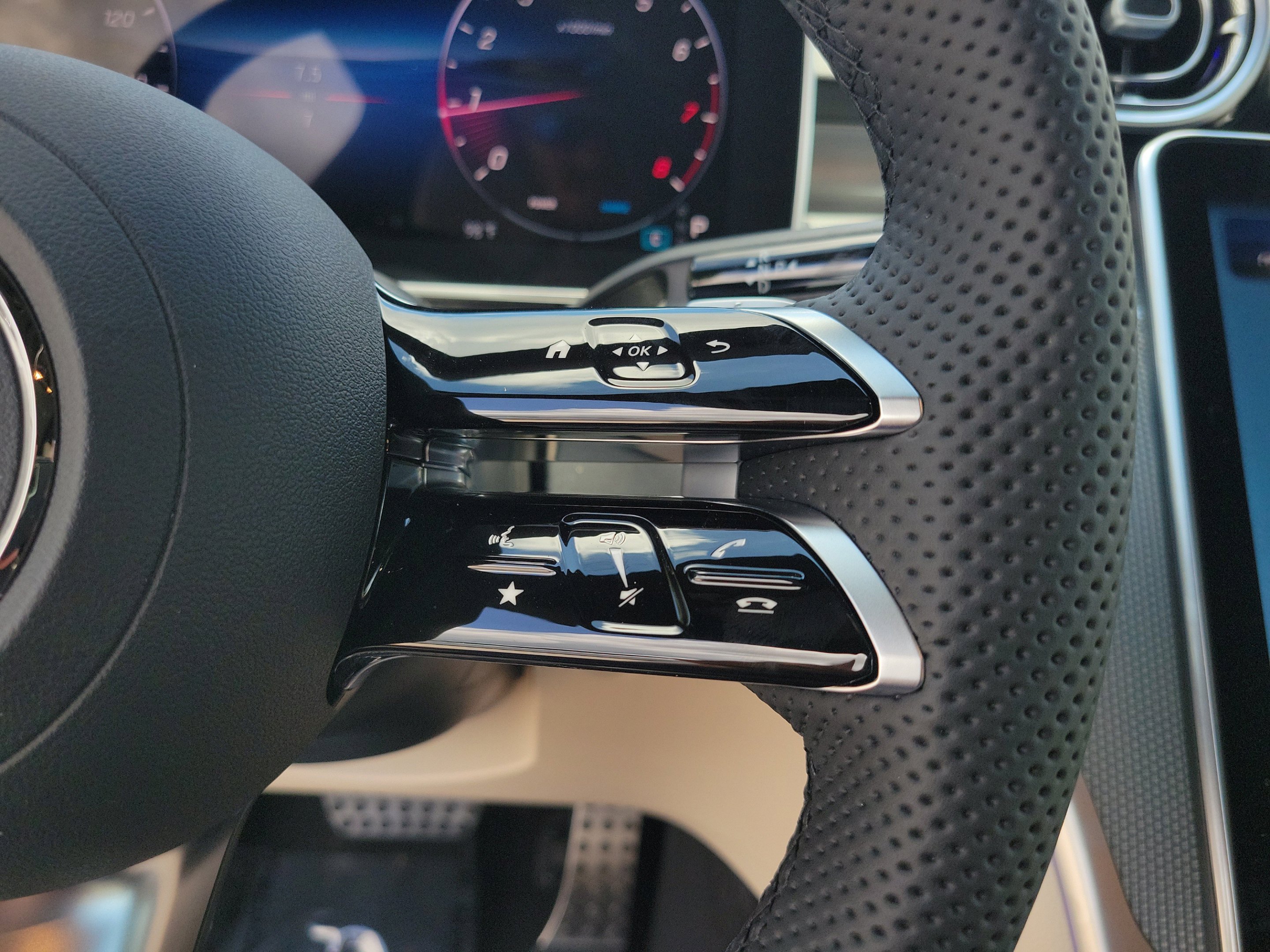 New 2026 Mercedes-Benz CLE 300 4MATIC Coupe image 15