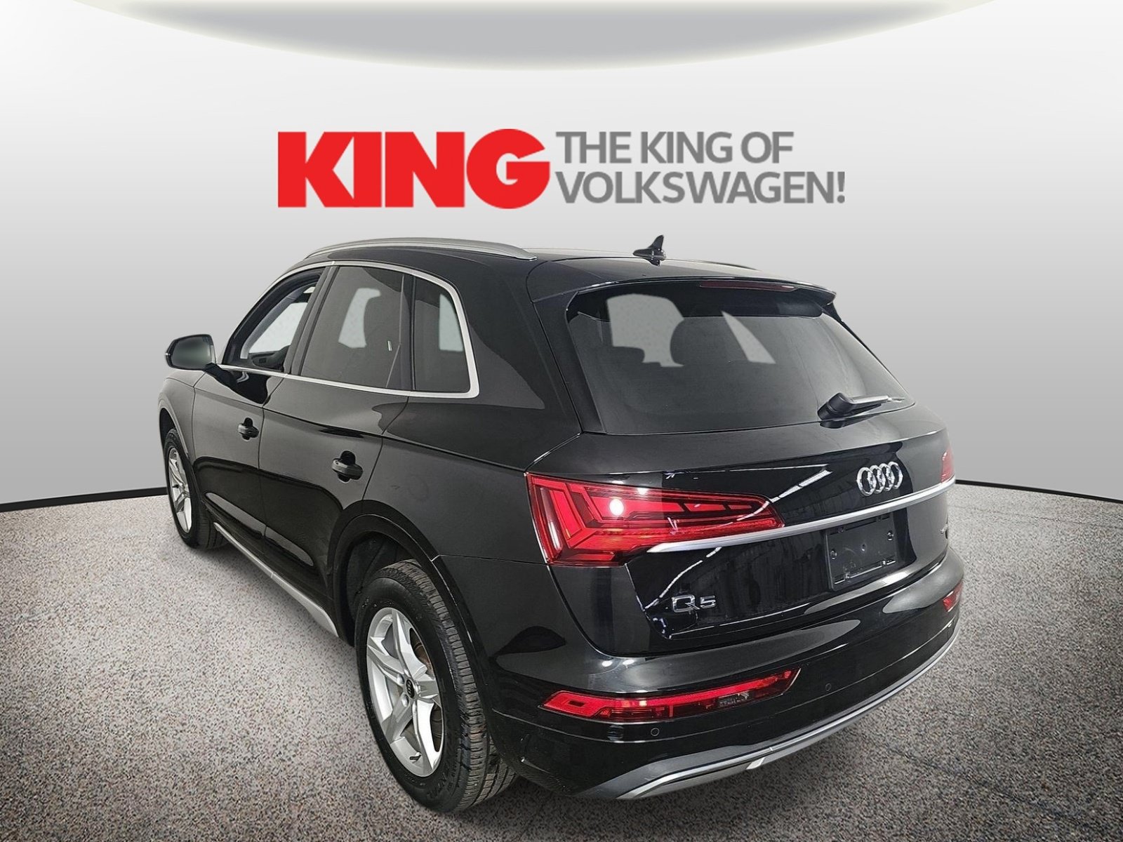 Used 2023 Audi Q5 2.0T Premium w/ Convenience Package AWD/4WD image 4