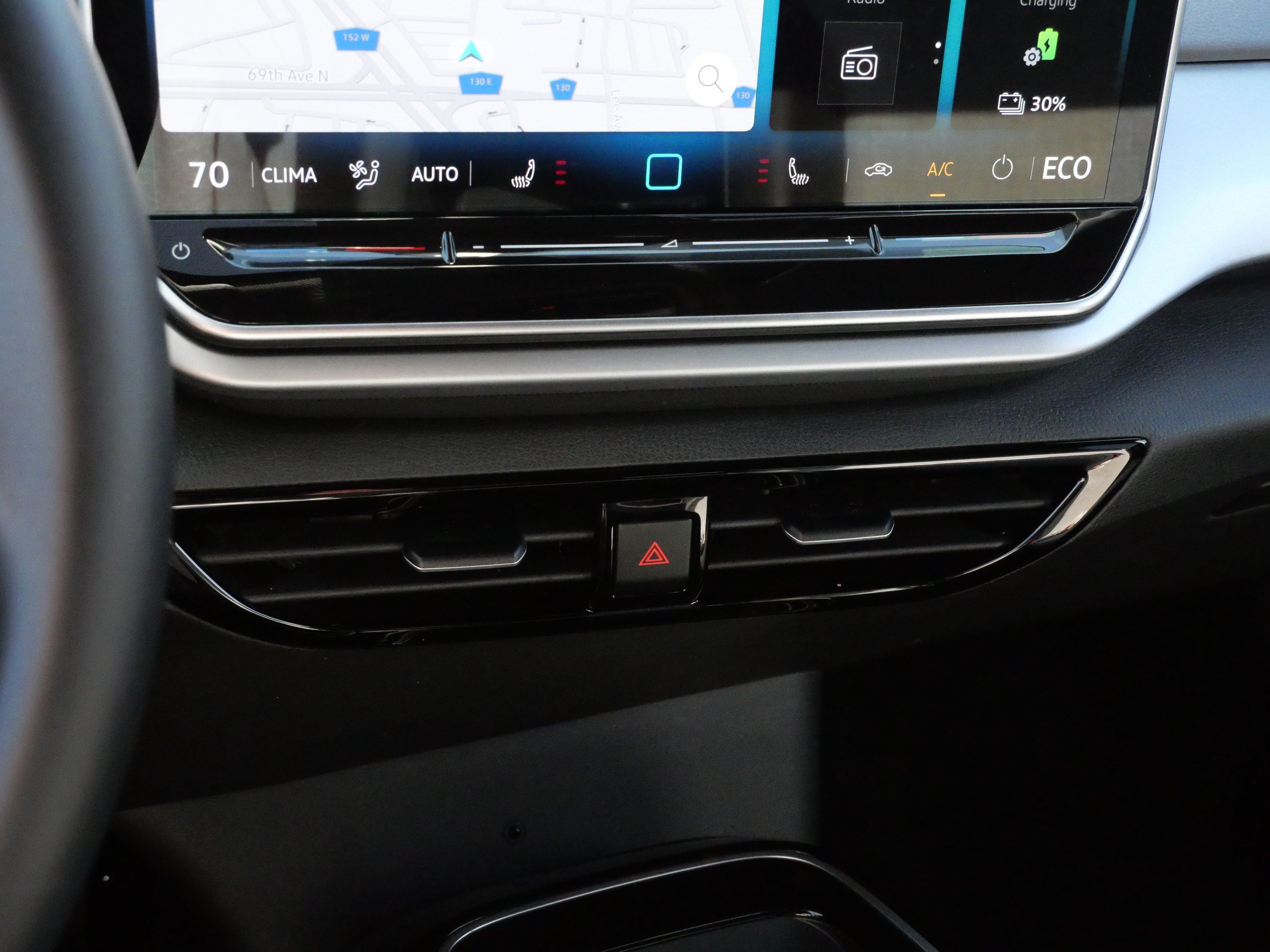 Certified 2024 Volkswagen ID.4 Pro AWD/4WD image 23