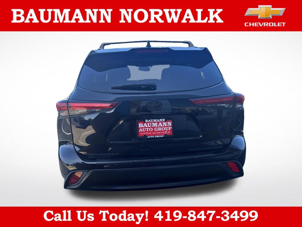 Used 2021 Toyota Highlander Platinum AWD/4WD image 4