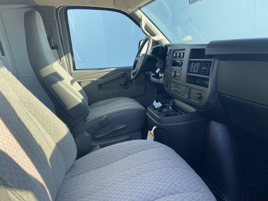 New 2025 Chevrolet Express 2500 Extended w/ Enhanced Convenience Package RWD image 5