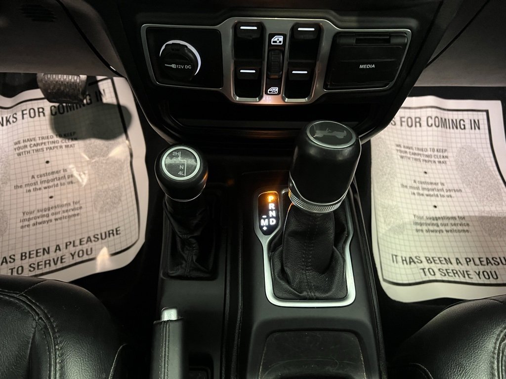 Used 2020 Jeep Wrangler Unlimited Sahara image 11