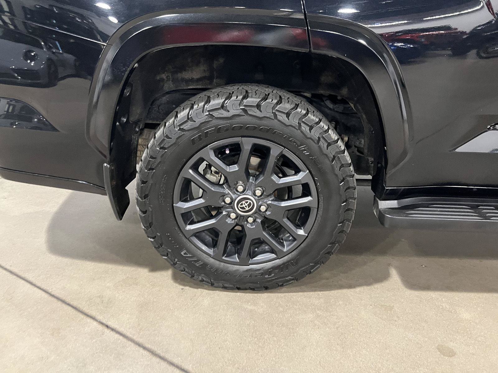 Used 2023 Toyota Sequoia Platinum AWD/4WD image 54