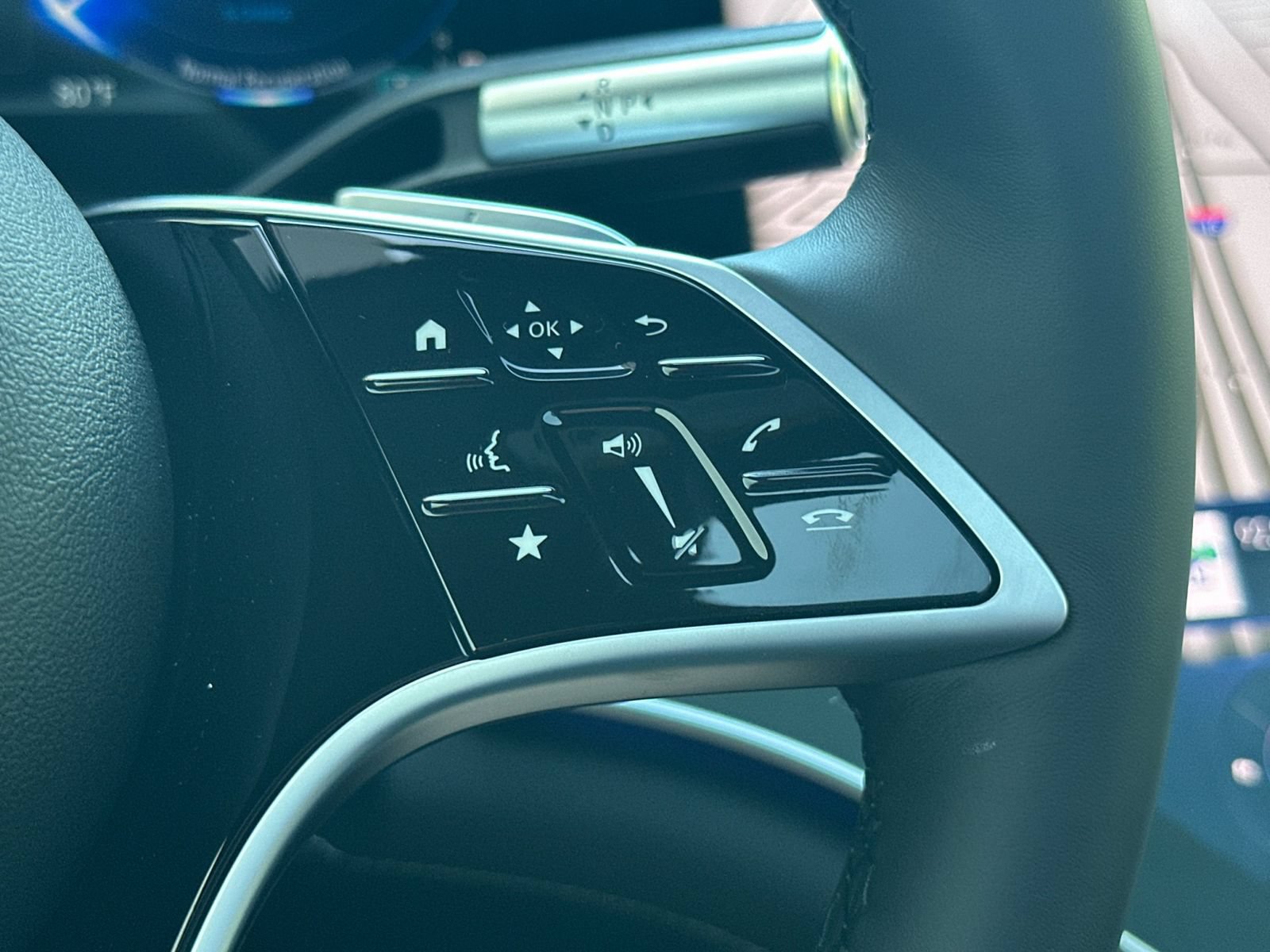 New 2026 Mercedes-Benz EQS 400 4MATIC SUV image 28