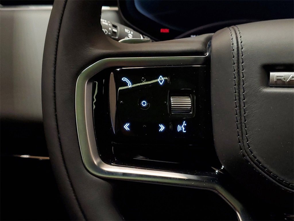 New 2025 Land Rover Range Rover Sport SE image 16