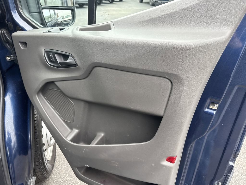 Used 2021 Ford Transit 250 Medium Roof AWD image 28