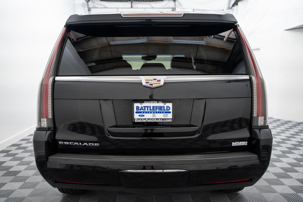 Used 2016 Cadillac Escalade Premium AWD/4WD image 7