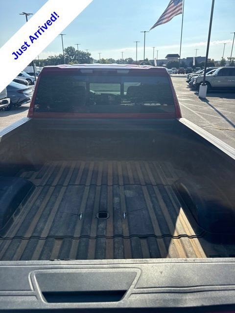 Used 2025 Chevrolet Silverado 2500 LTZ w/ LTZ Convenience Package AWD/4WD image 15