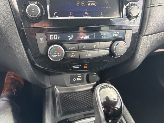 Certified 2019 Nissan Rogue SV image 25
