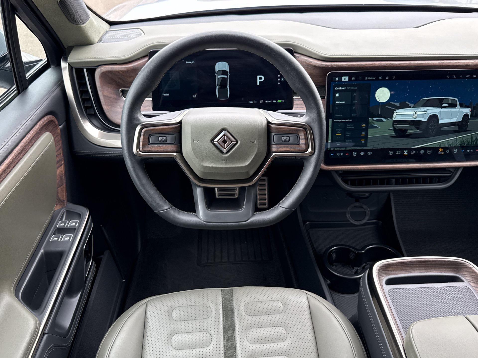 Used 2022 Rivian R1T Launch Edition AWD/4WD image 9