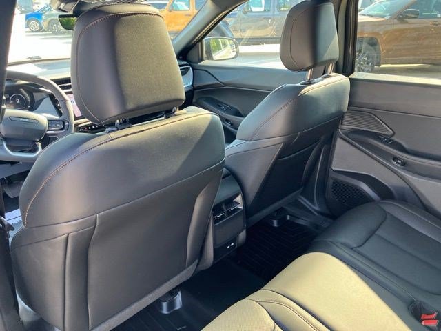 Certified 2026 Jeep Cherokee Limited AWD/4WD image 23