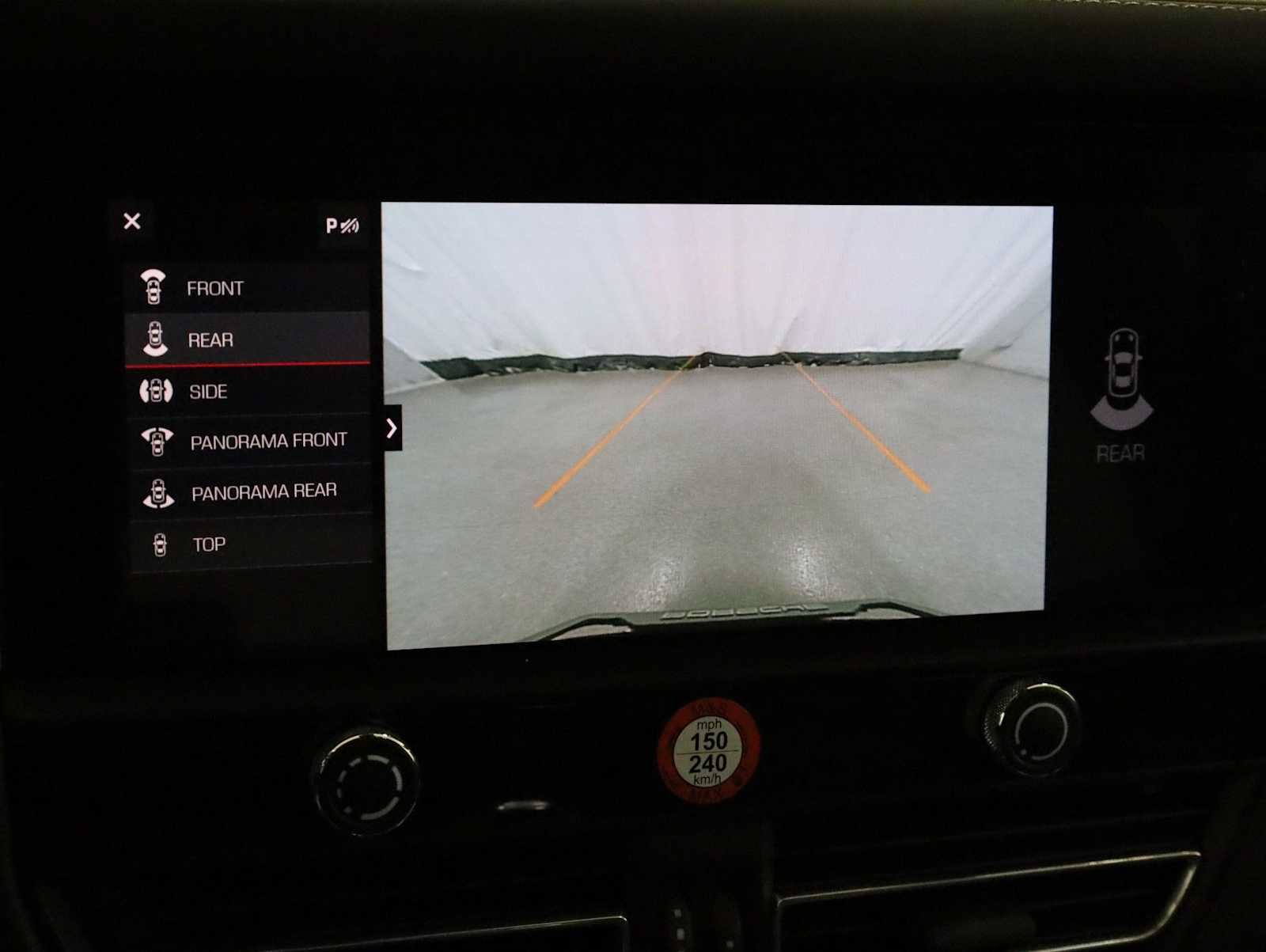 Certified 2026 Porsche Macan AWD/4WD image 34