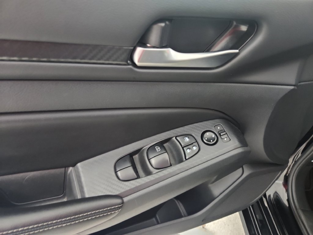 Used 2025 Nissan Altima 2.5 SV FWD image 23