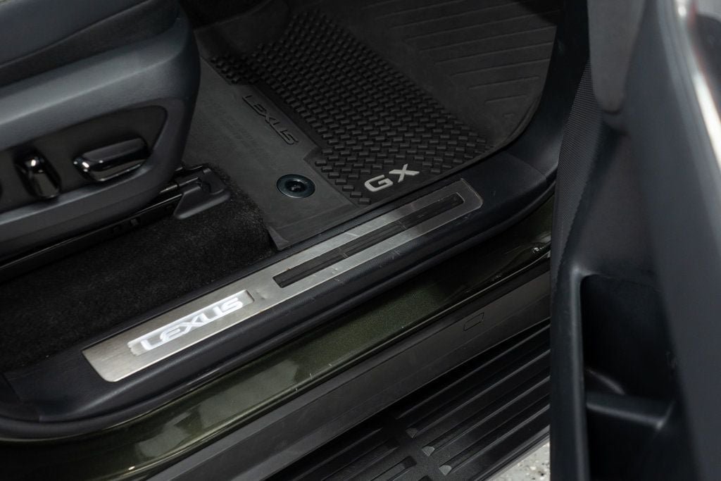 Used 2024 Lexus GX 550 AWD/4WD image 16