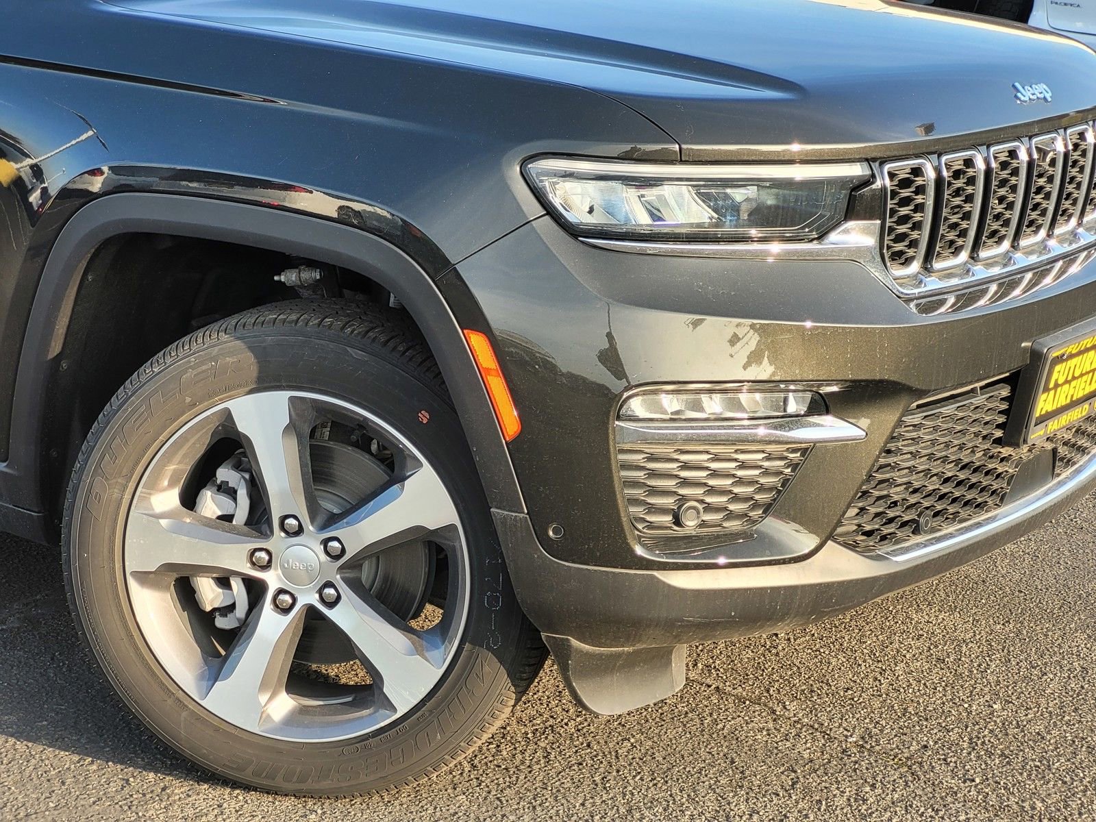 New 2024 Jeep Grand Cherokee Limited 4xe w/ Luxury Tech Group II image 9