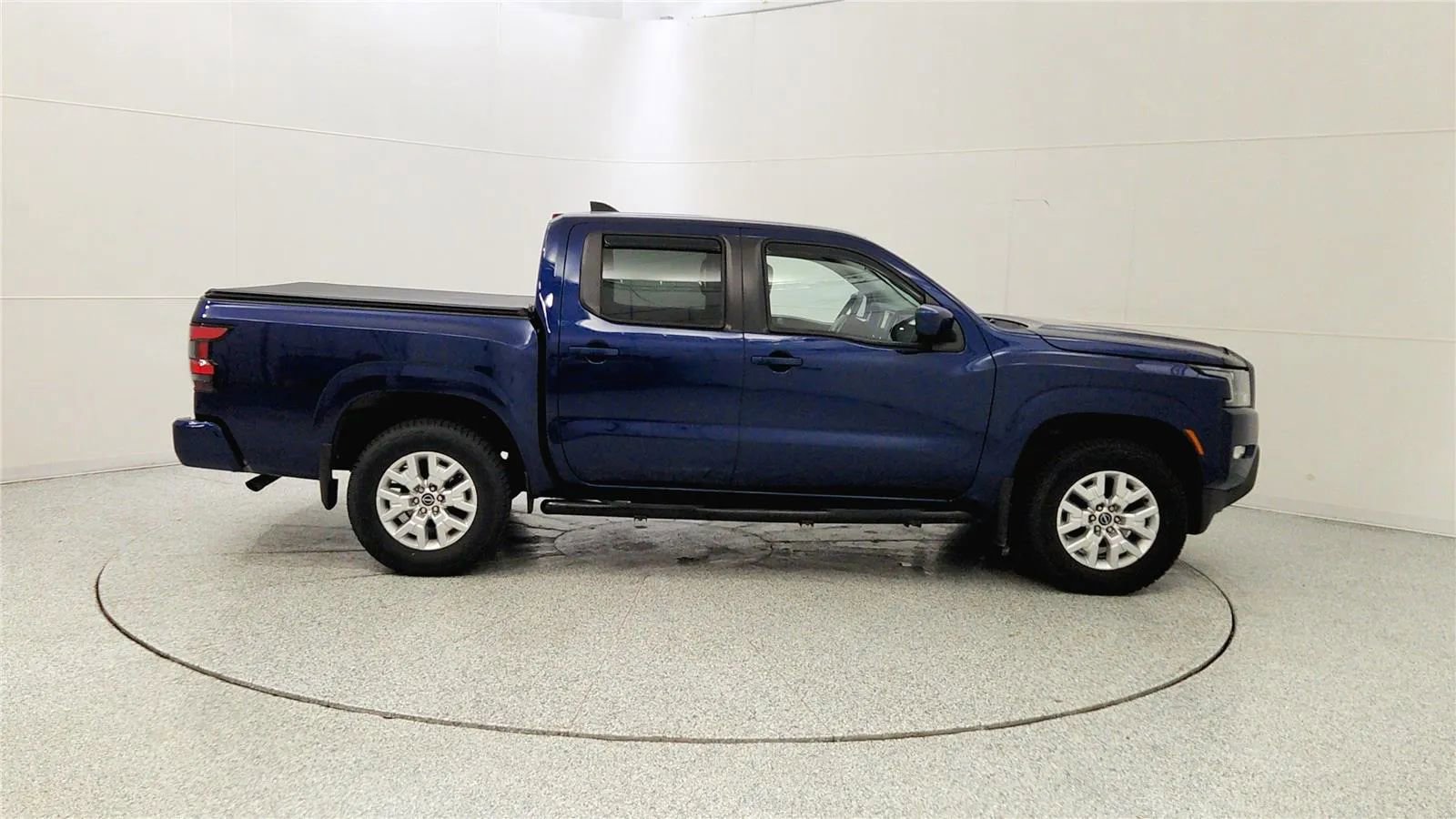 Used 2022 Nissan Frontier SV image 8
