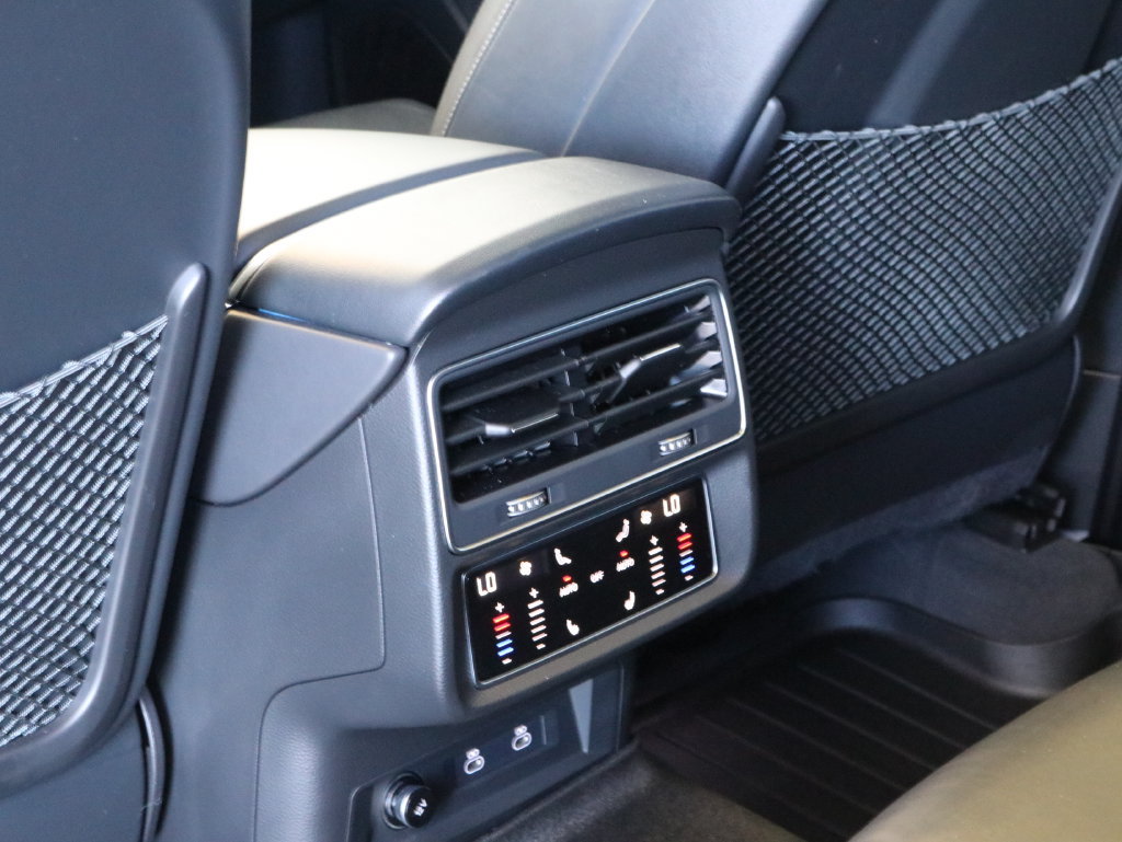 Used 2023 Audi SQ7 Premium Plus AWD/4WD image 34