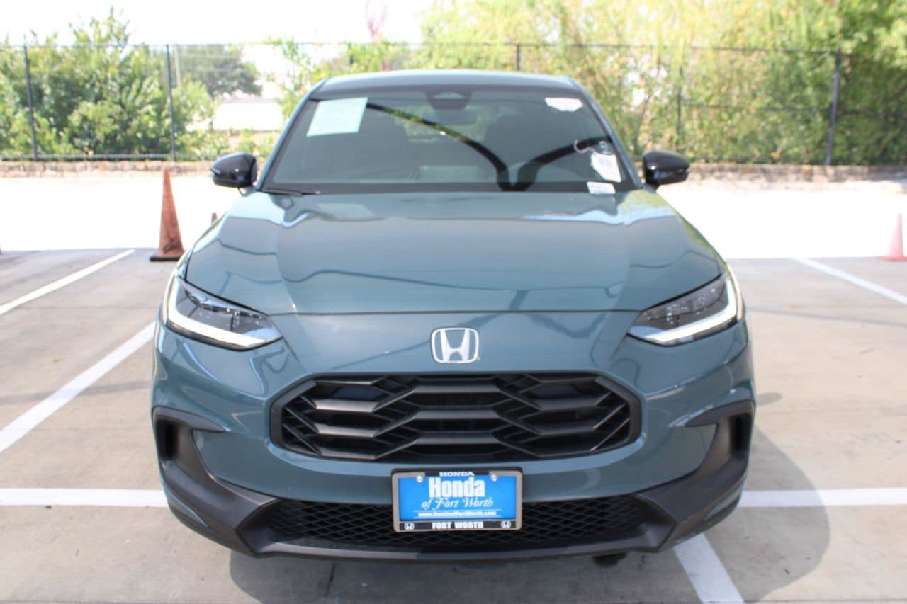Used 2025 Honda HR-V Sport image 9