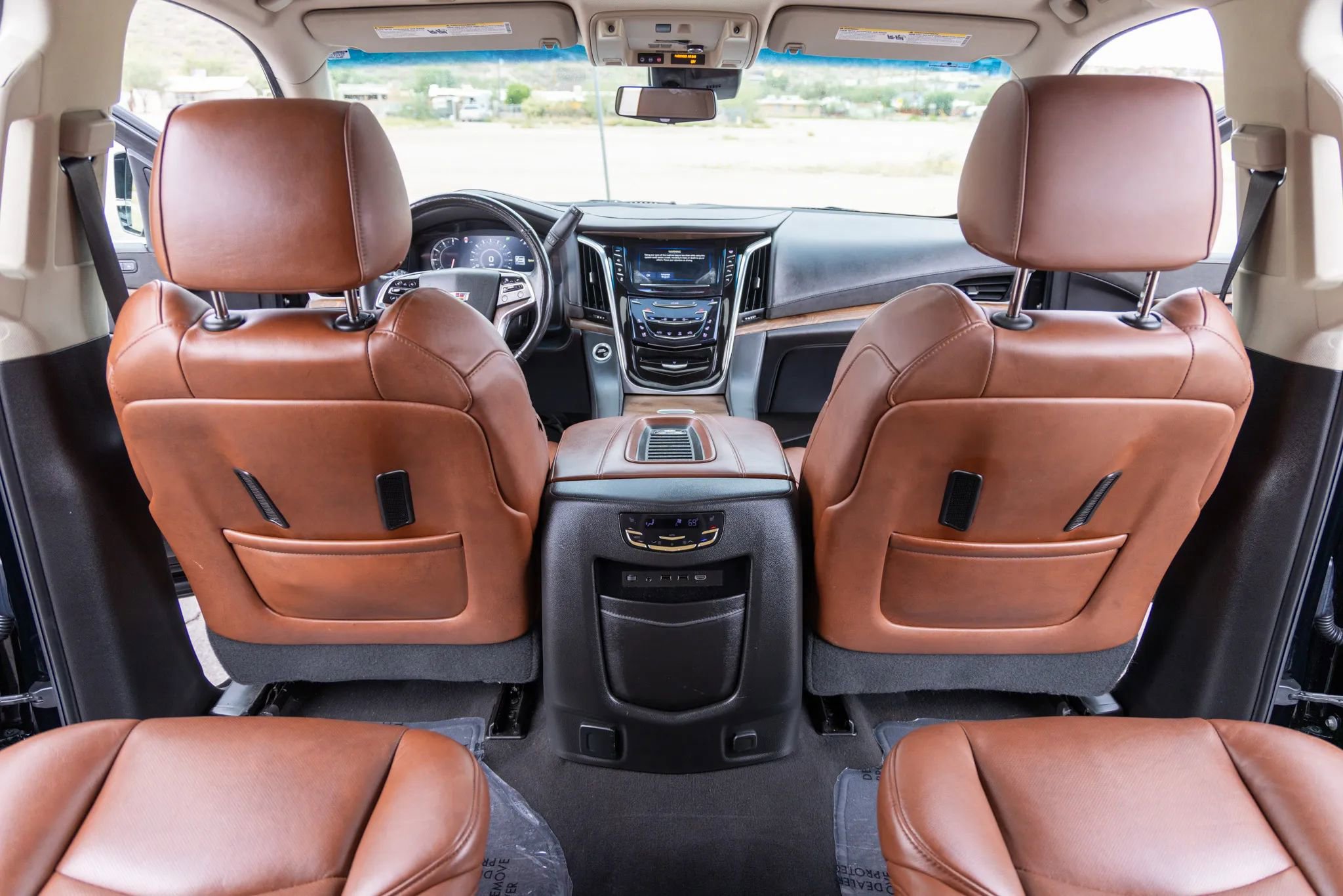 Used 2019 Cadillac Escalade Premium Luxury image 21