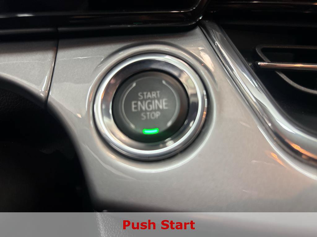 Used 2025 Chevrolet Trax LT w/ LT Convenience Package FWD image 25