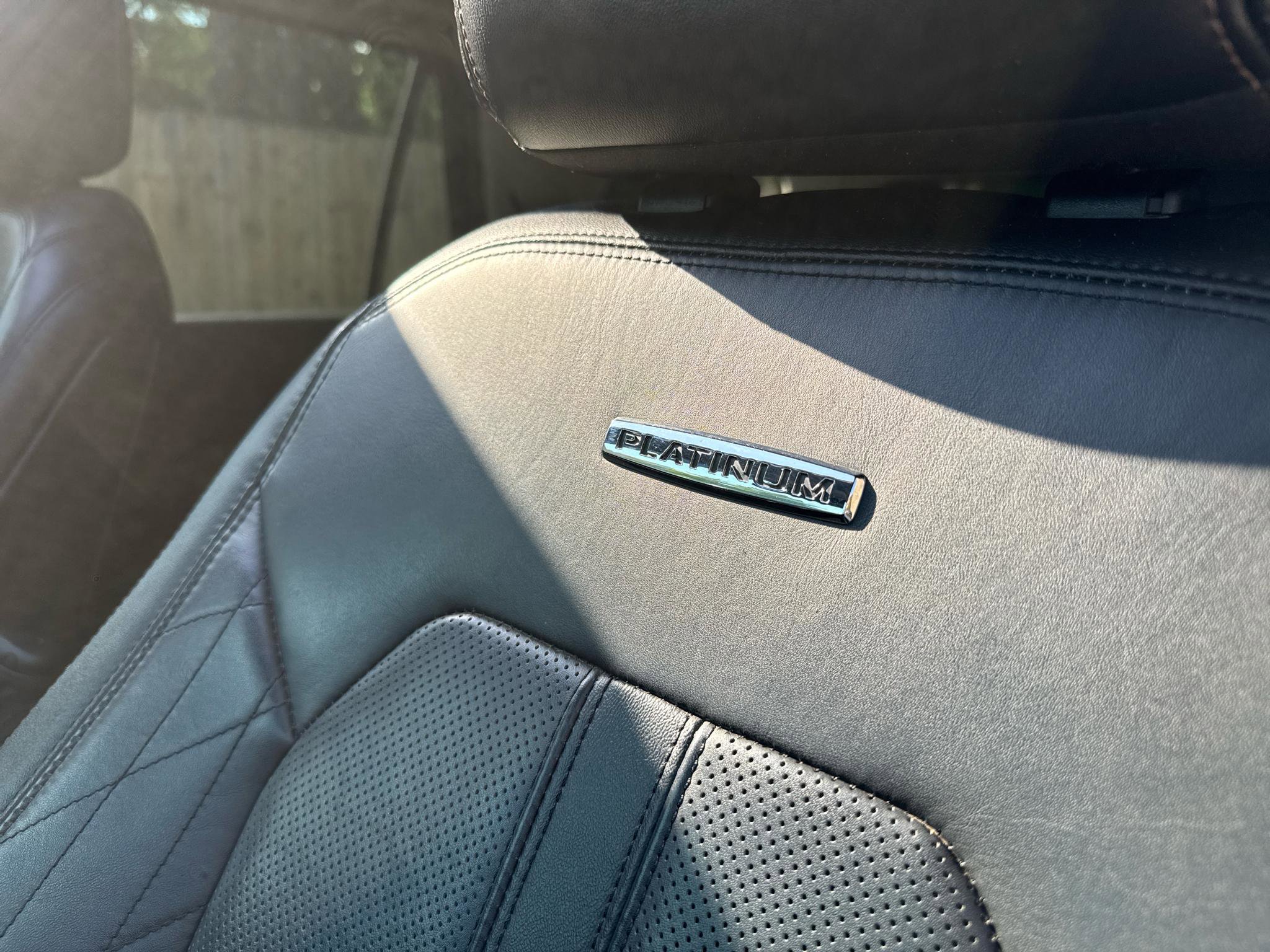 Used 2018 Ford Expedition Platinum AWD/4WD image 7