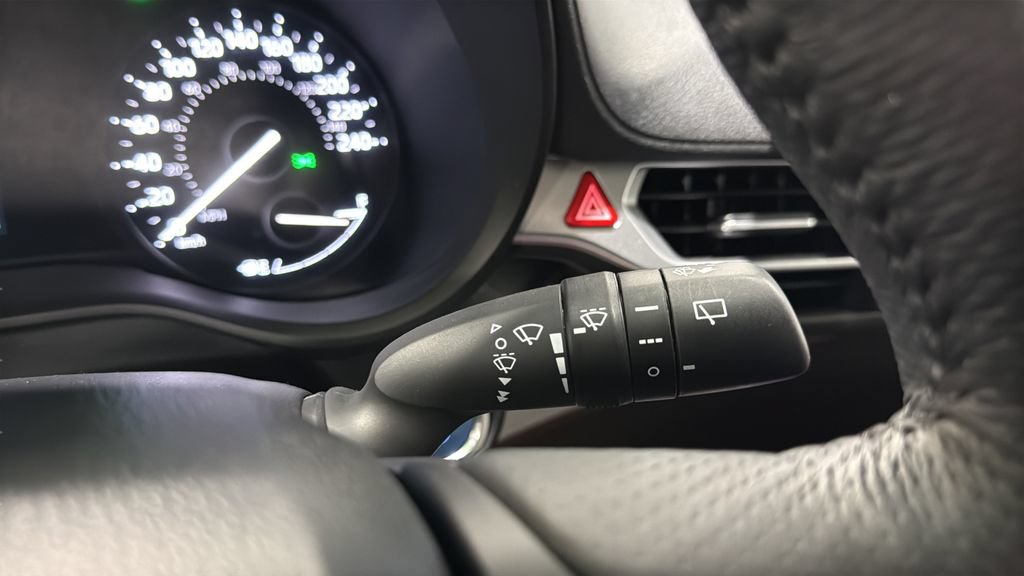 Used 2024 Toyota Sienna LE AWD/4WD image 36