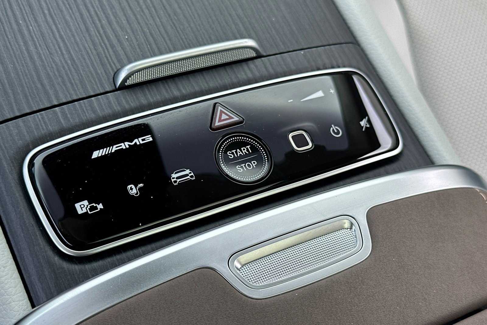 Certified 2023 Mercedes-Benz EQS AMG 4MATIC image 33