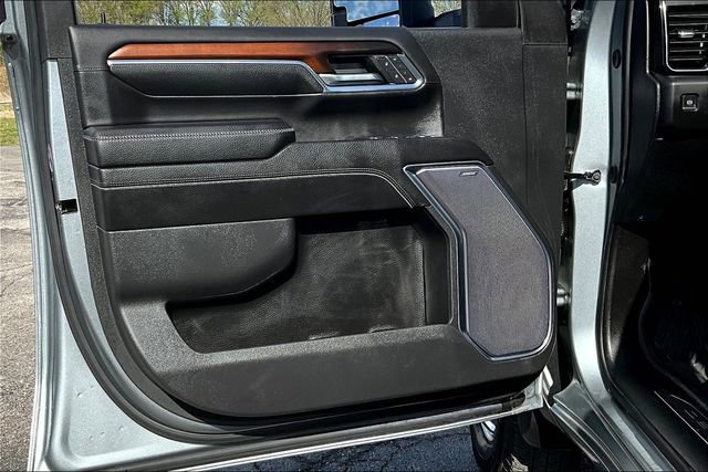 Used 2024 GMC Sierra 3500 Denali w/ Denali Reserve Package image 21