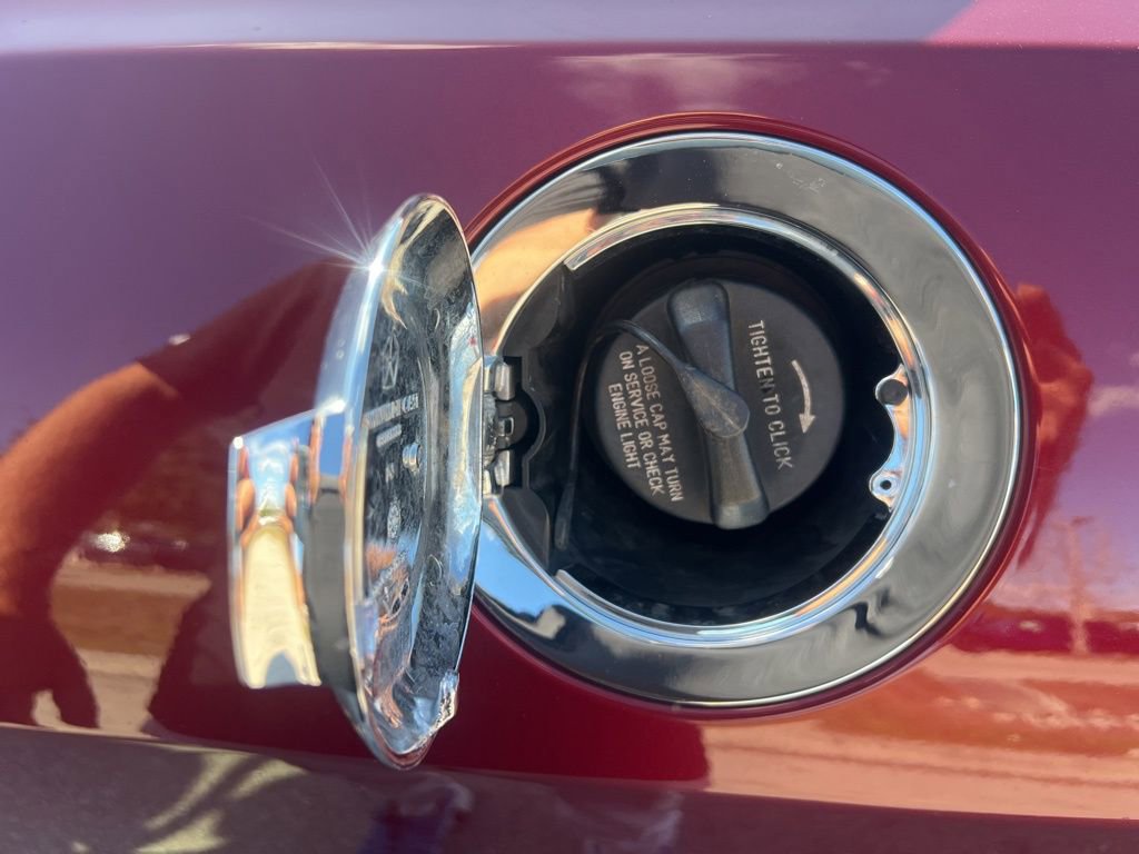 Used 2020 Dodge Challenger SXT RWD image 40