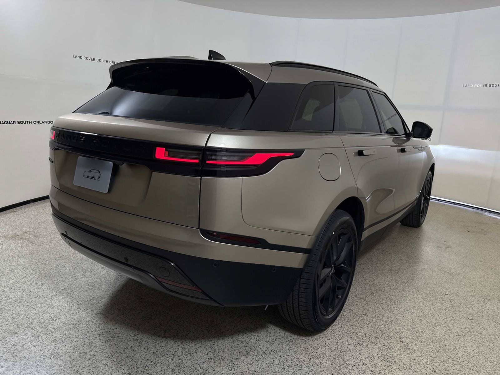 New 2026 Land Rover Range Rover Velar S AWD/4WD image 5