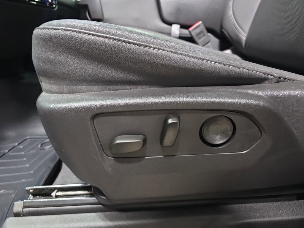 Used 2024 GMC Sierra 1500 SLT image 31