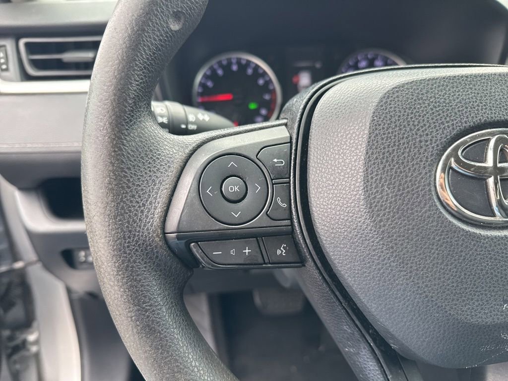 Used 2020 Toyota RAV4 XLE image 16