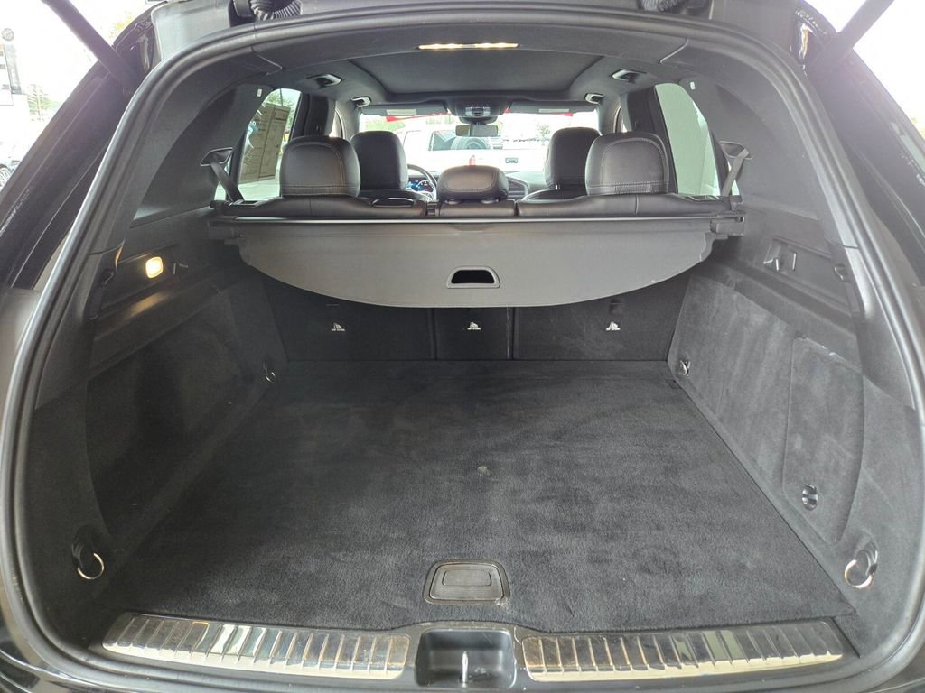 Used 2021 Mercedes-Benz GLE 350 4MATIC w/ Premium Package image 17