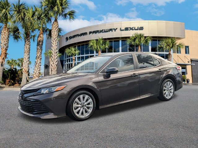 Used 2019 Toyota Camry LE FWD image 9