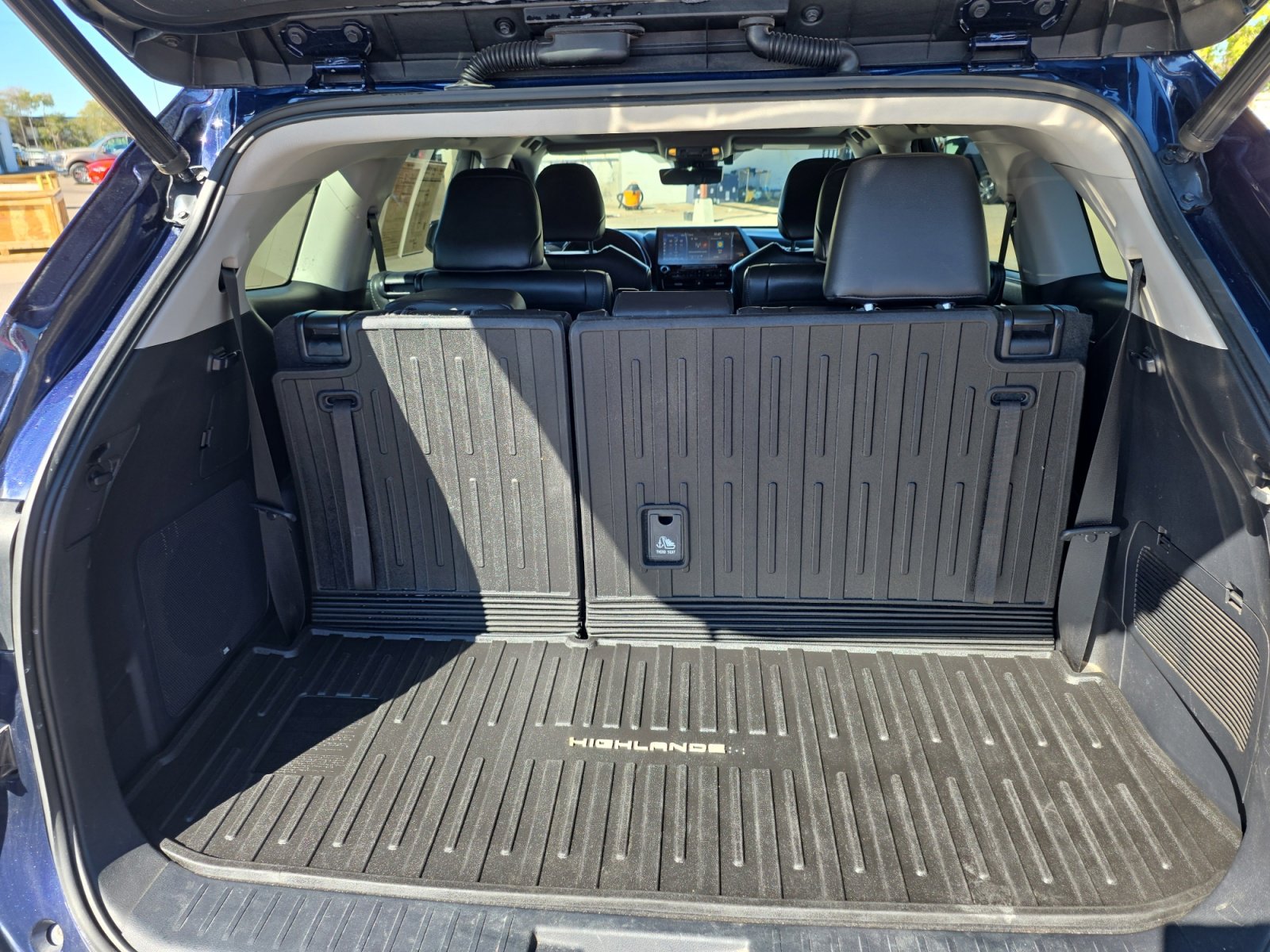 Used 2020 Toyota Highlander Platinum image 20